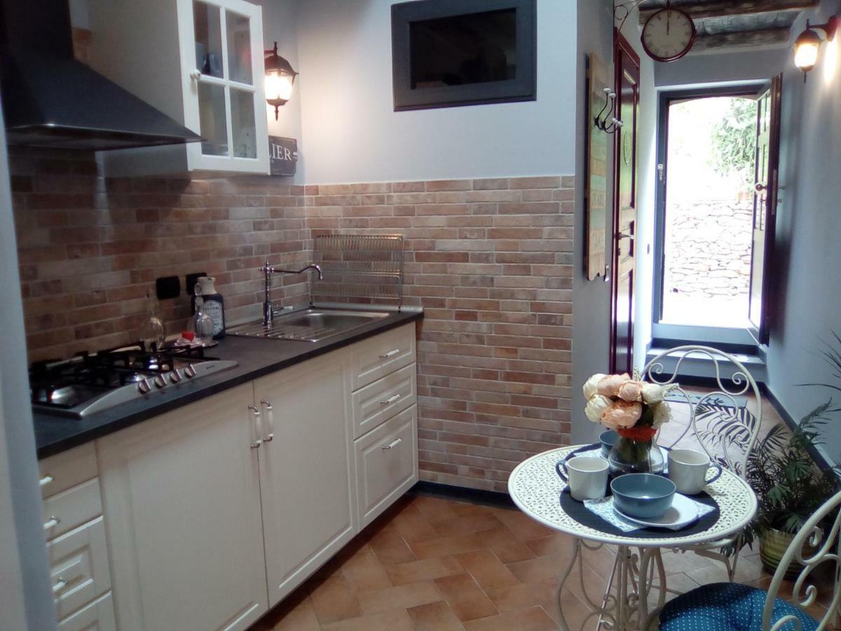 Appartement Contrada Casa Vacanze à Vado Ligure Extérieur photo